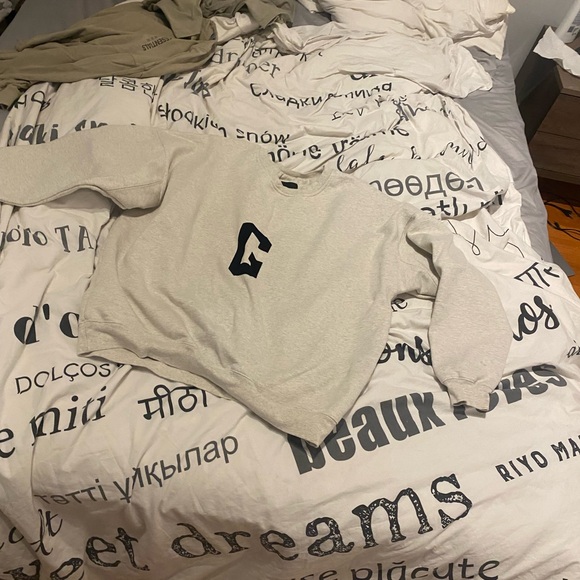 Gray Graphic Sweatshirt - Picture 4 of 4